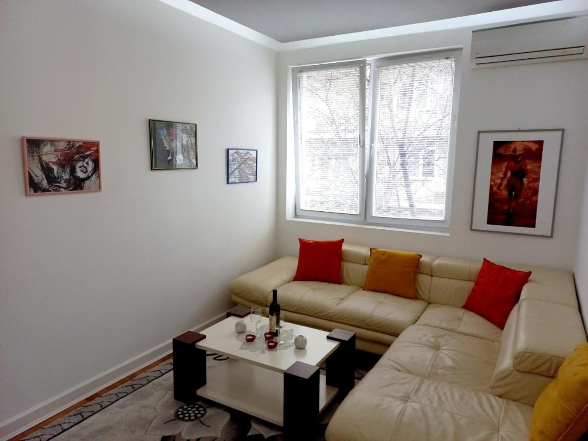 Apartment Alex Belgrado Exterior foto